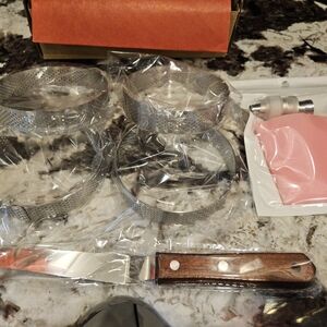 Stainless Steel Pastry Ring Set with Wooden Handle Knife
